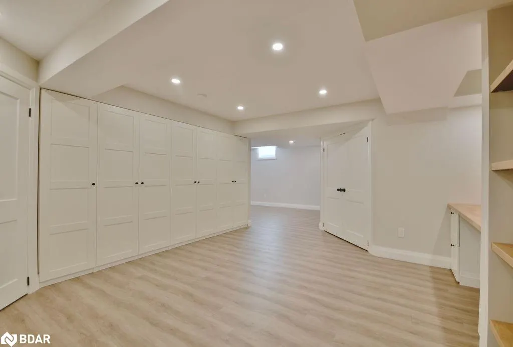 166 Succession Crescent