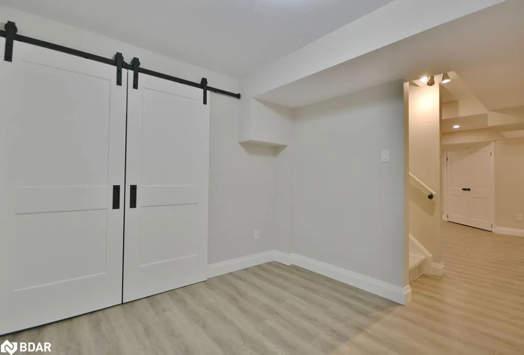 166 Succession Crescent