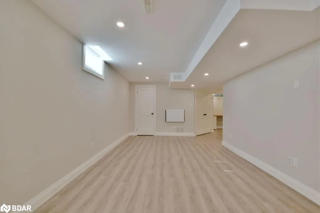 166 Succession Crescent