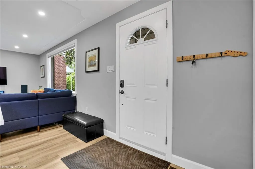 142 Lancaster Street W