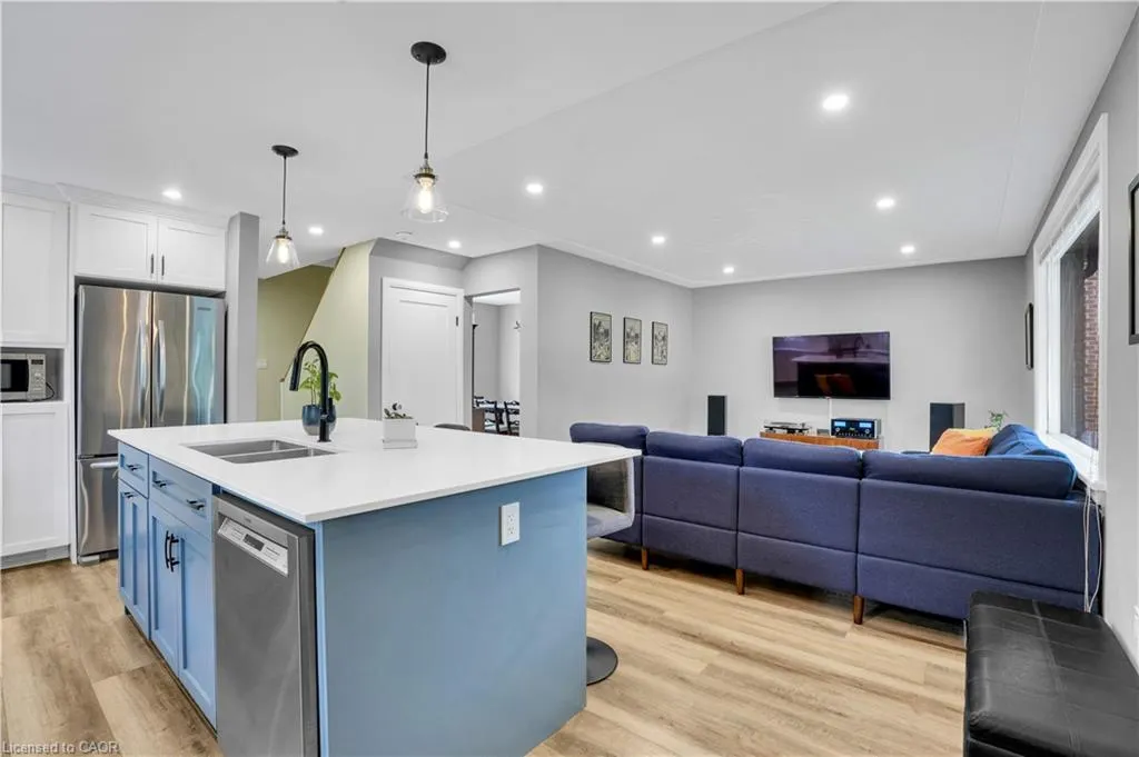 142 Lancaster Street W