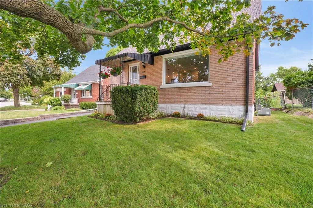 142 Lancaster Street W