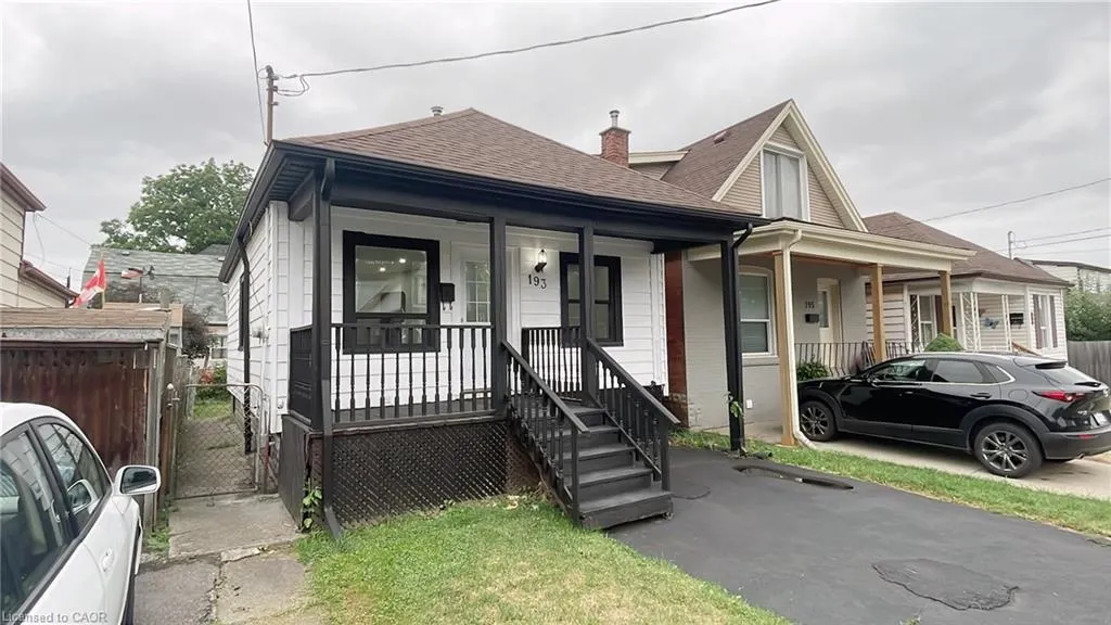 193 Province Street N