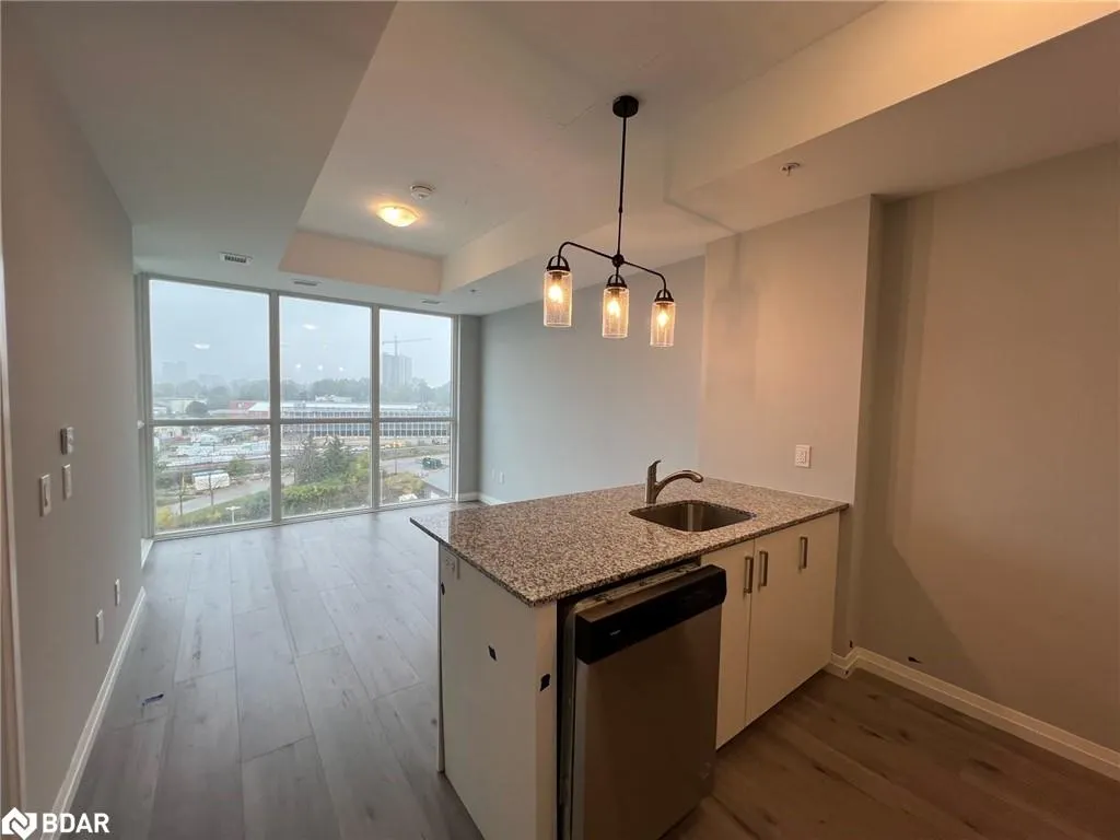 108 Garment Street, #909