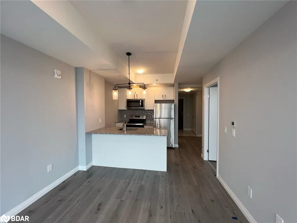 108 Garment Street, #909