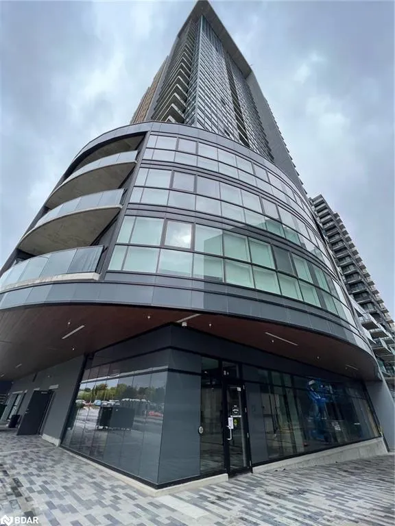 108 Garment Street, #909