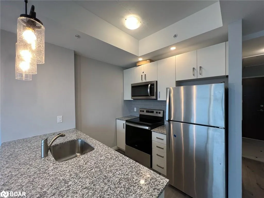 108 Garment Street, #909