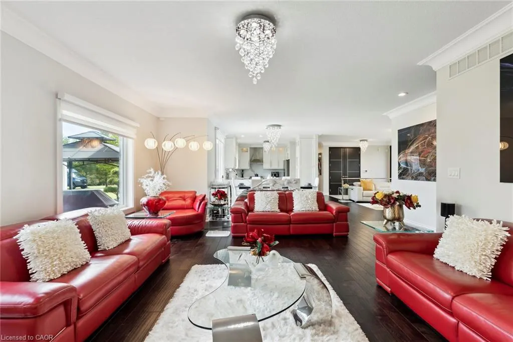23 Steepleview Court