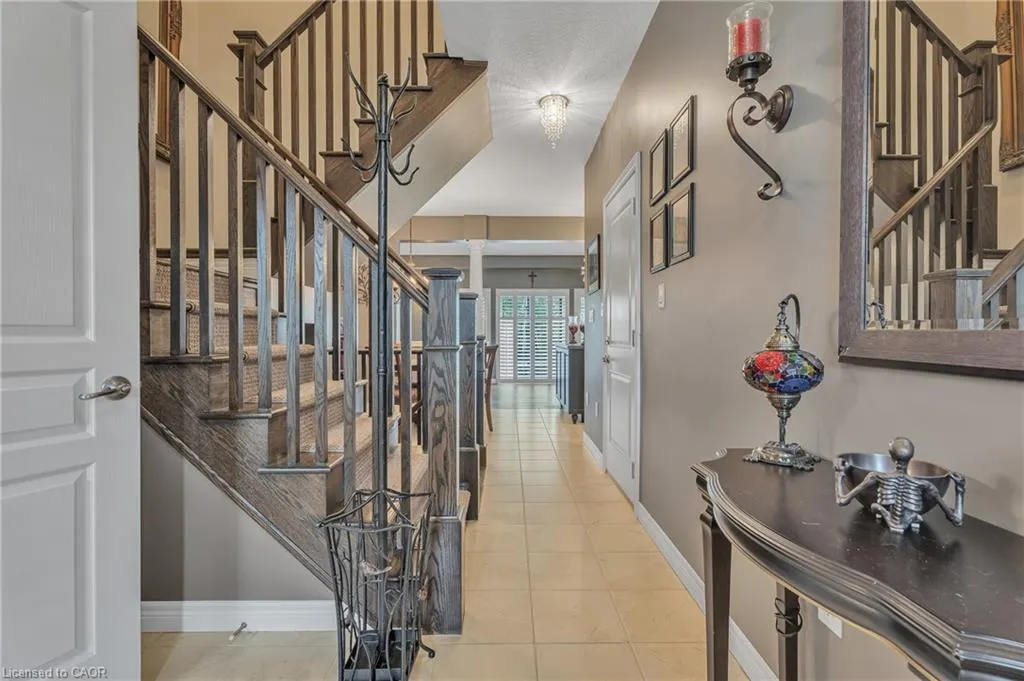 72 Dodman Crescent