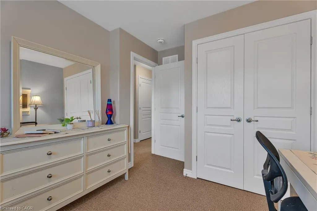 72 Dodman Crescent