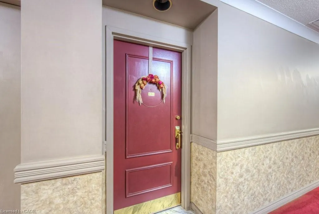 36 James Street S, #1102
