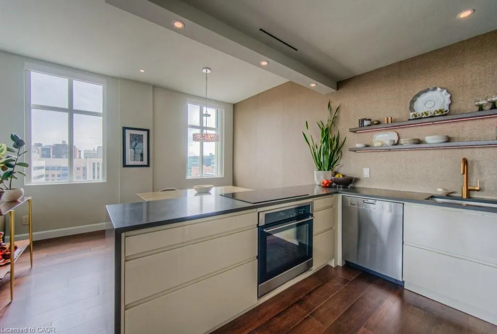 36 James Street S, #1102