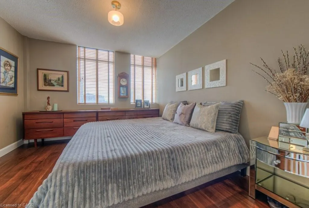 36 James Street S, #1102