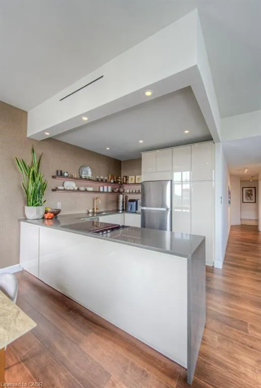 36 James Street S, #1102