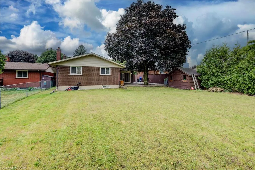 1740 Holley Crescent