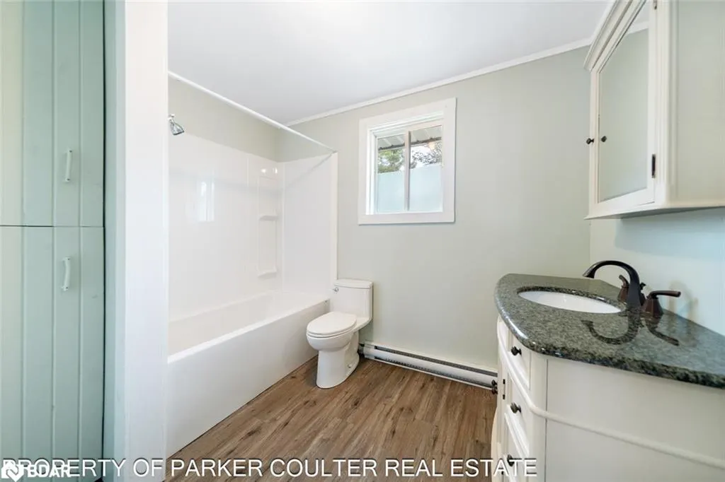 575 High St