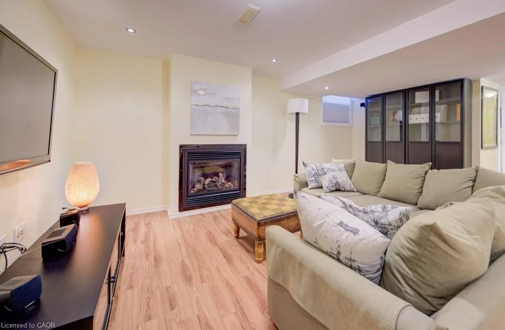 704 Shediac Crescent