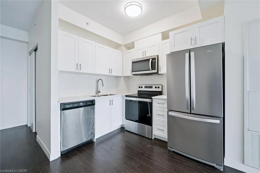 128 King Street N, #804