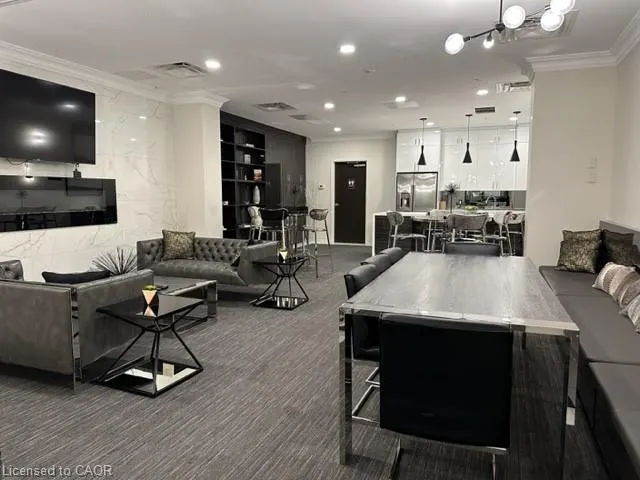 112 King Street E, #1109
