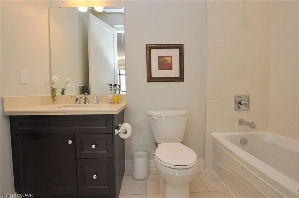 112 King Street E, #1109
