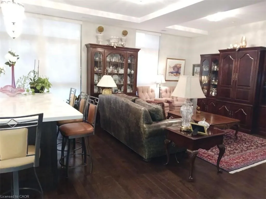 112 King Street E, #1109