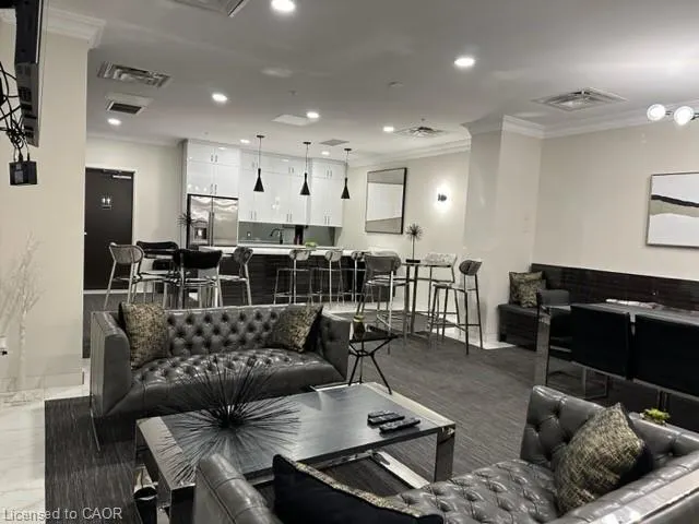 112 King Street E, #1109