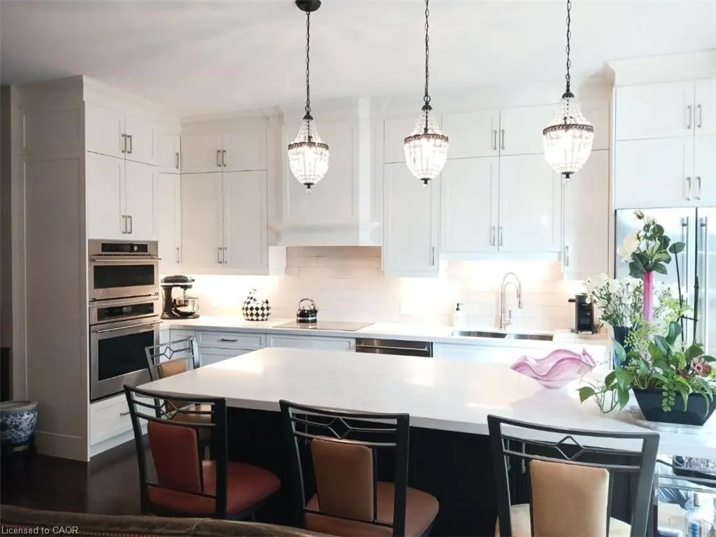 112 King Street E, #1109