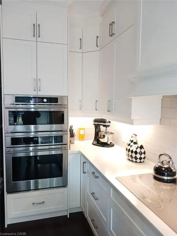 112 King Street E, #1109
