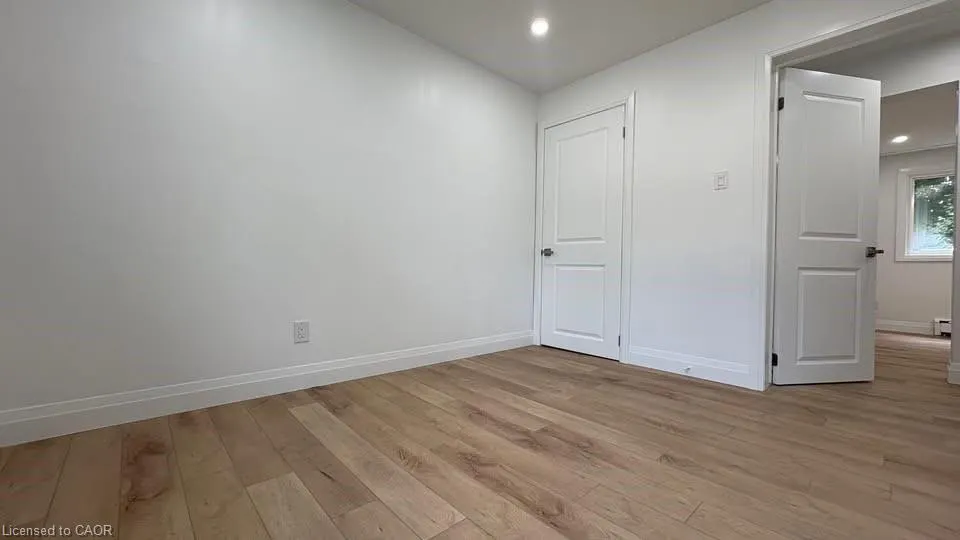 215 Moore Street, #5