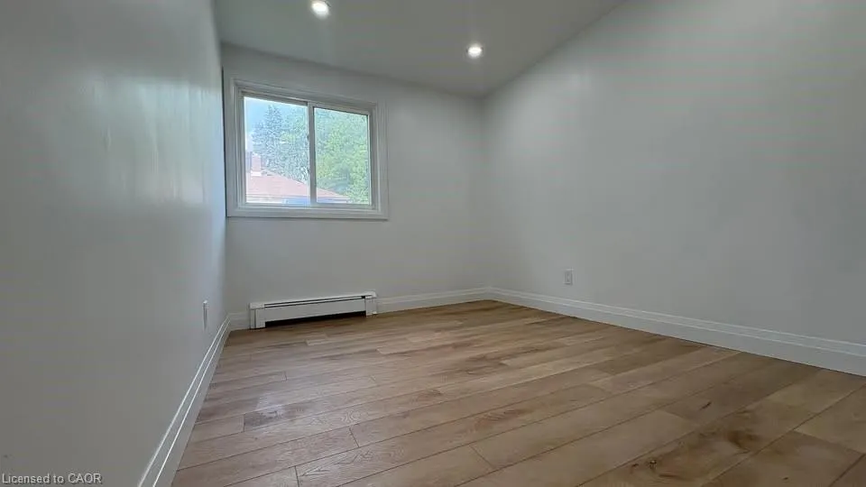 215 Moore Street, #5