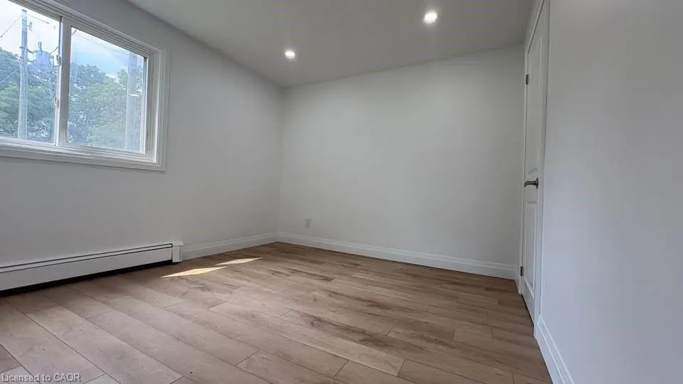215 Moore Street, #5