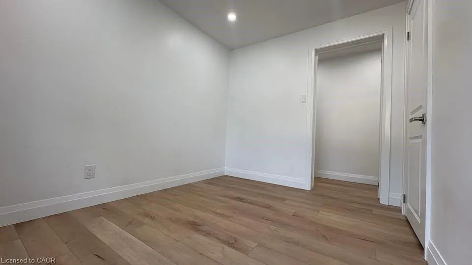 215 Moore Street, #5