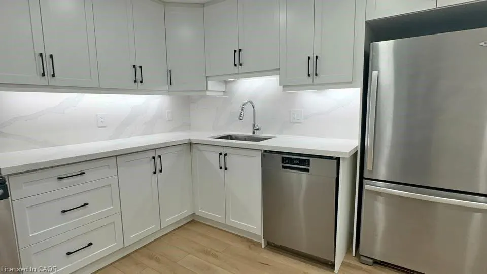 215 Moore Street, #5