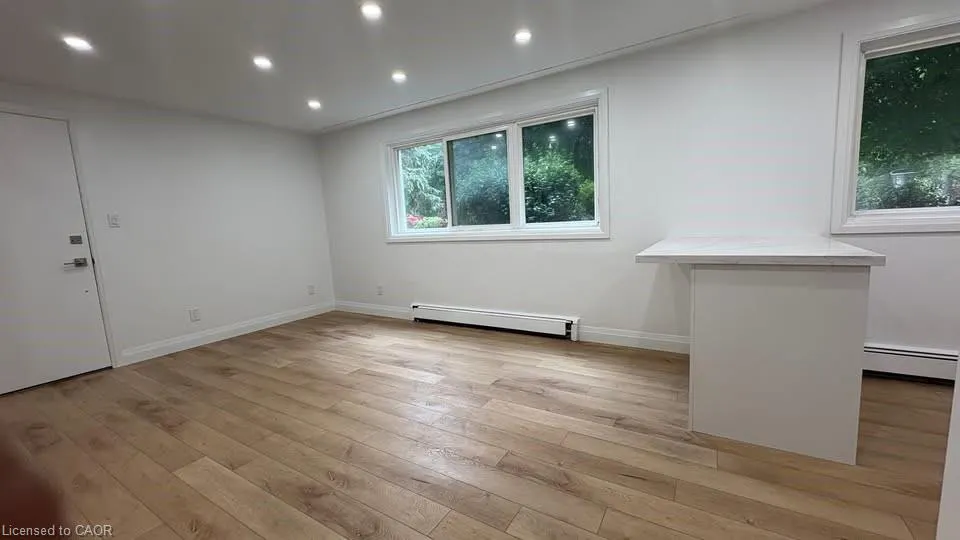 215 Moore Street, #5