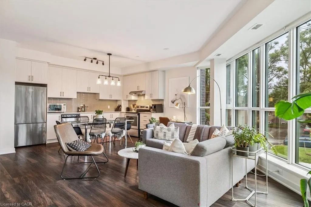 320 Plains Road E, #211
