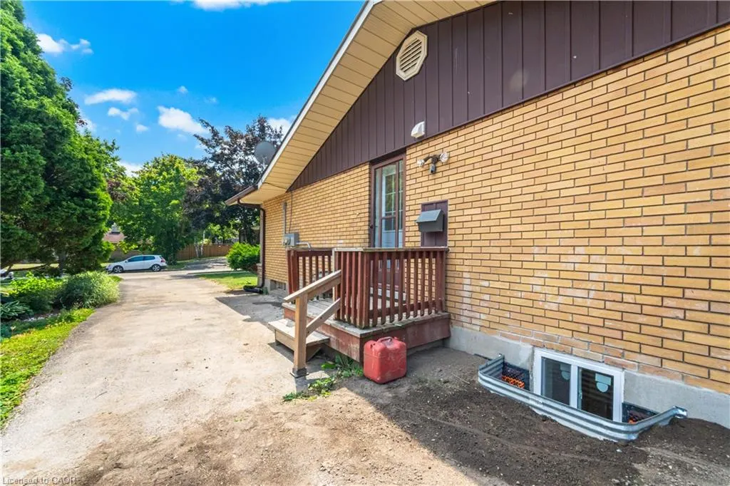 214 Forest Hill Drive, #Lower