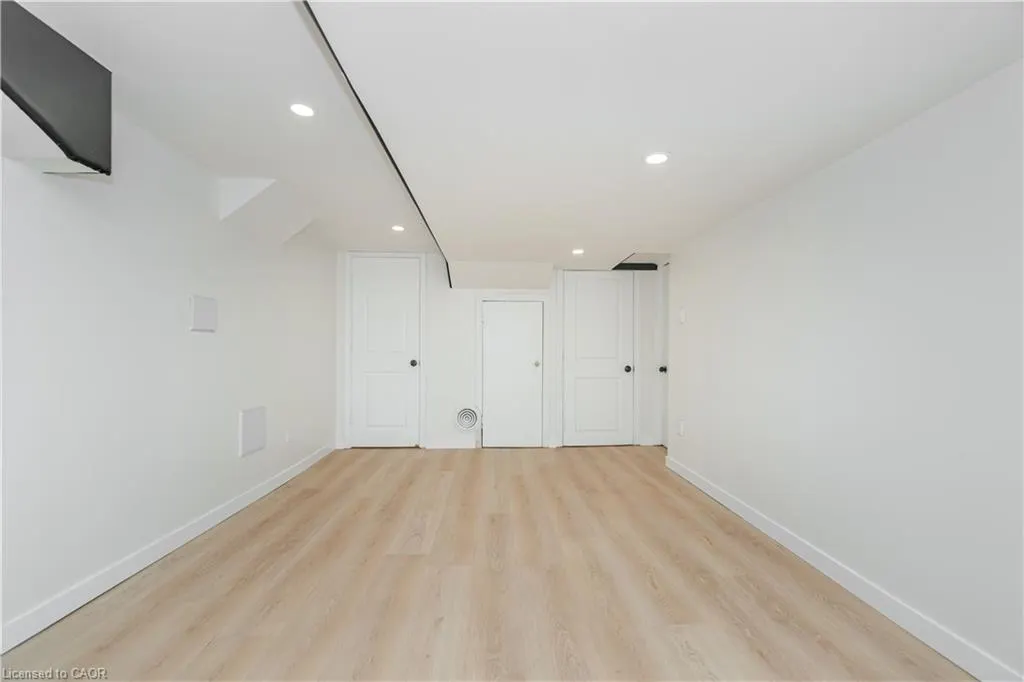 214 Forest Hill Drive, #Lower