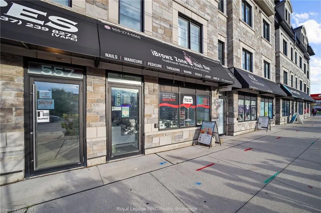 559 Lakeshore Road E