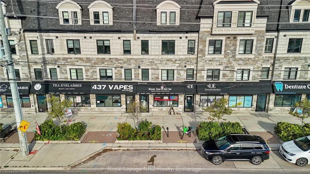 559 Lakeshore Road E