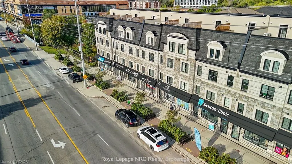 559 Lakeshore Road E