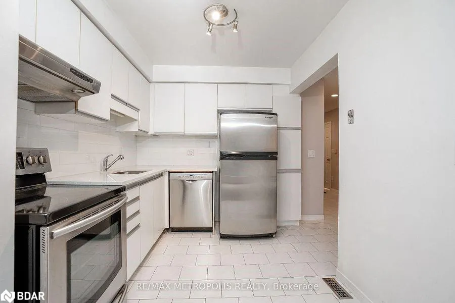 2 Royalwood Court, #59