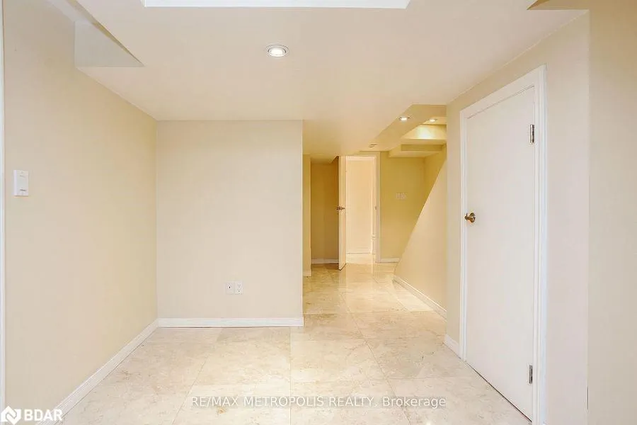 2 Royalwood Court, #59
