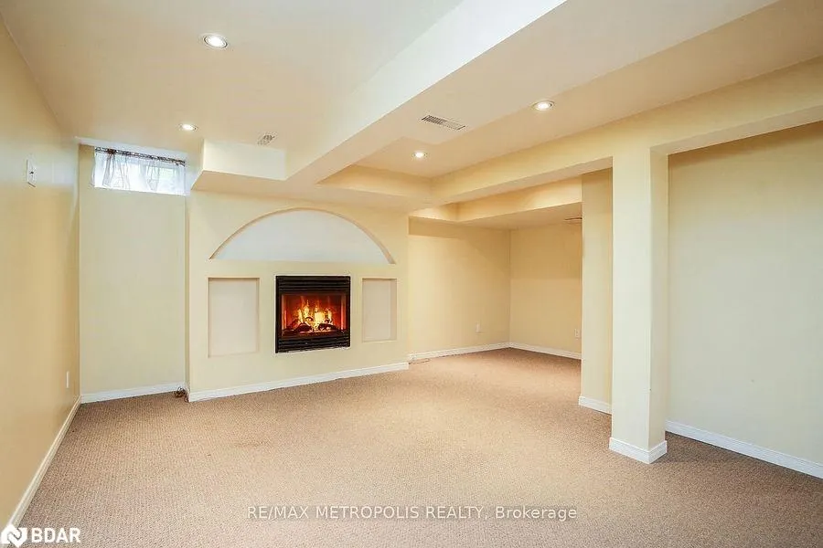 2 Royalwood Court, #59