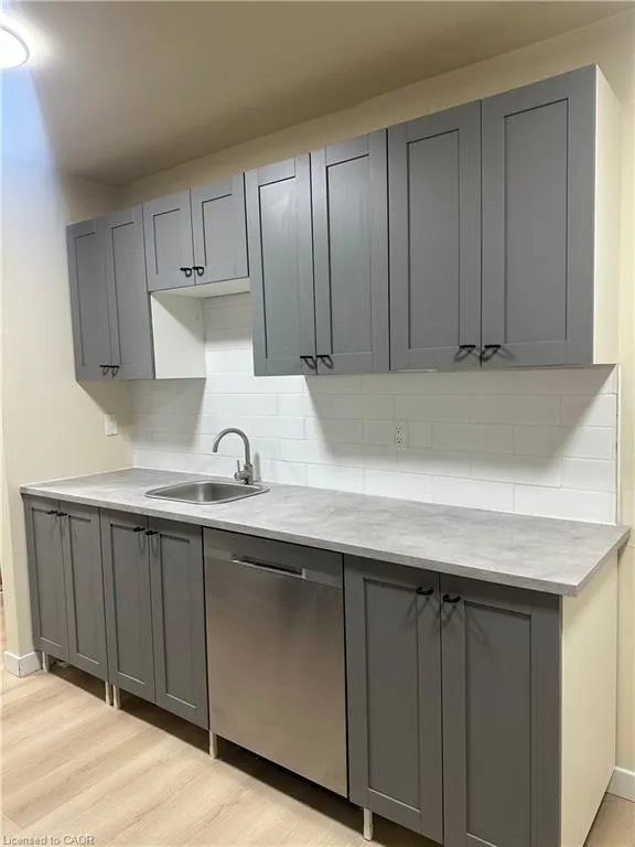 145 Macgregor Crescent, #11