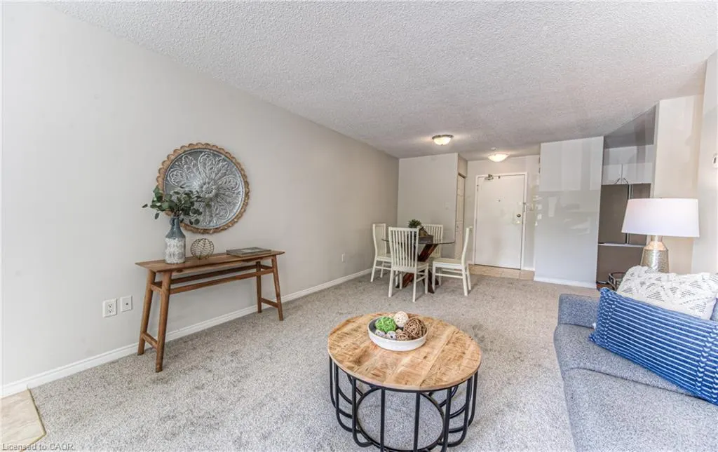 15 Hofstetter Avenue, #213