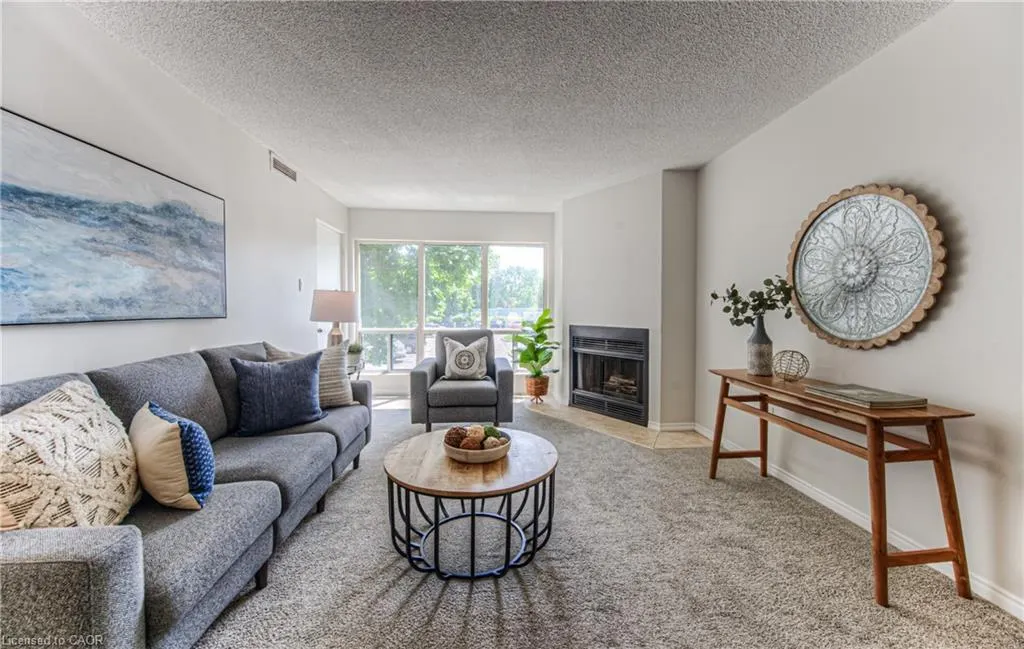 15 Hofstetter Avenue, #213