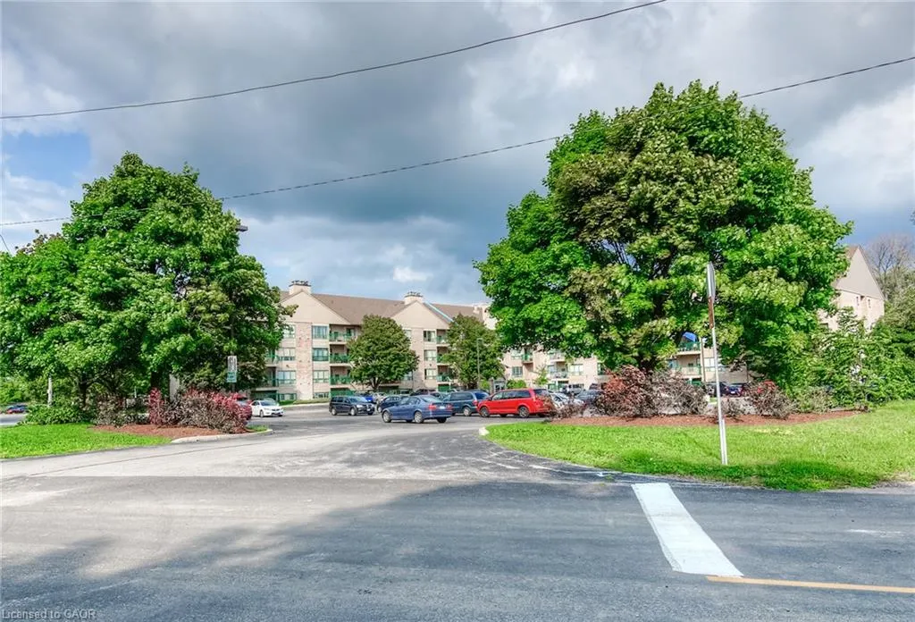 15 Hofstetter Avenue, #213
