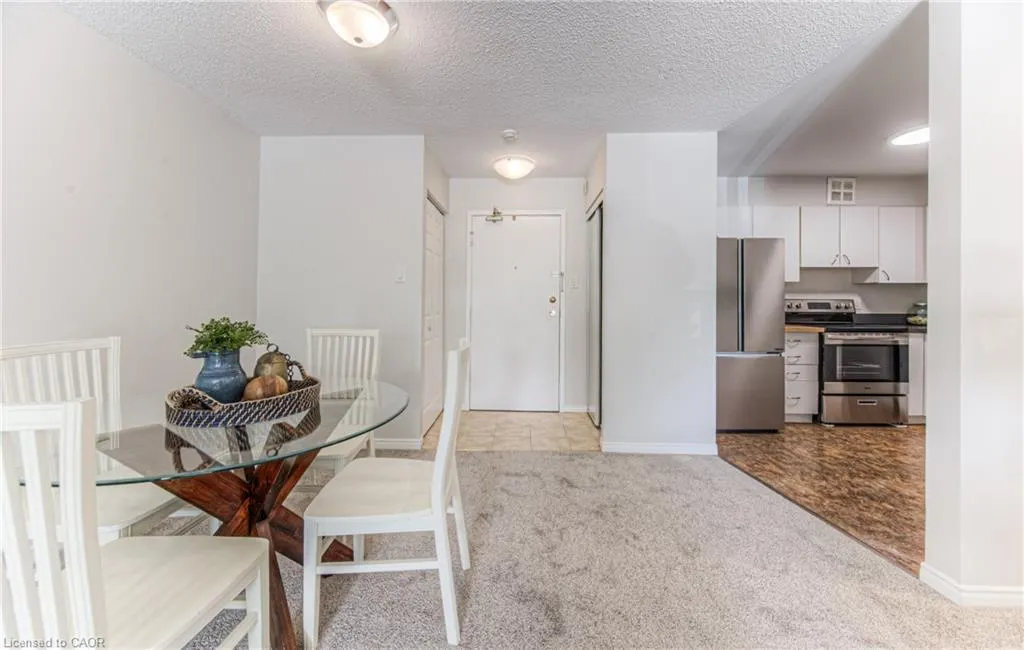 15 Hofstetter Avenue, #213