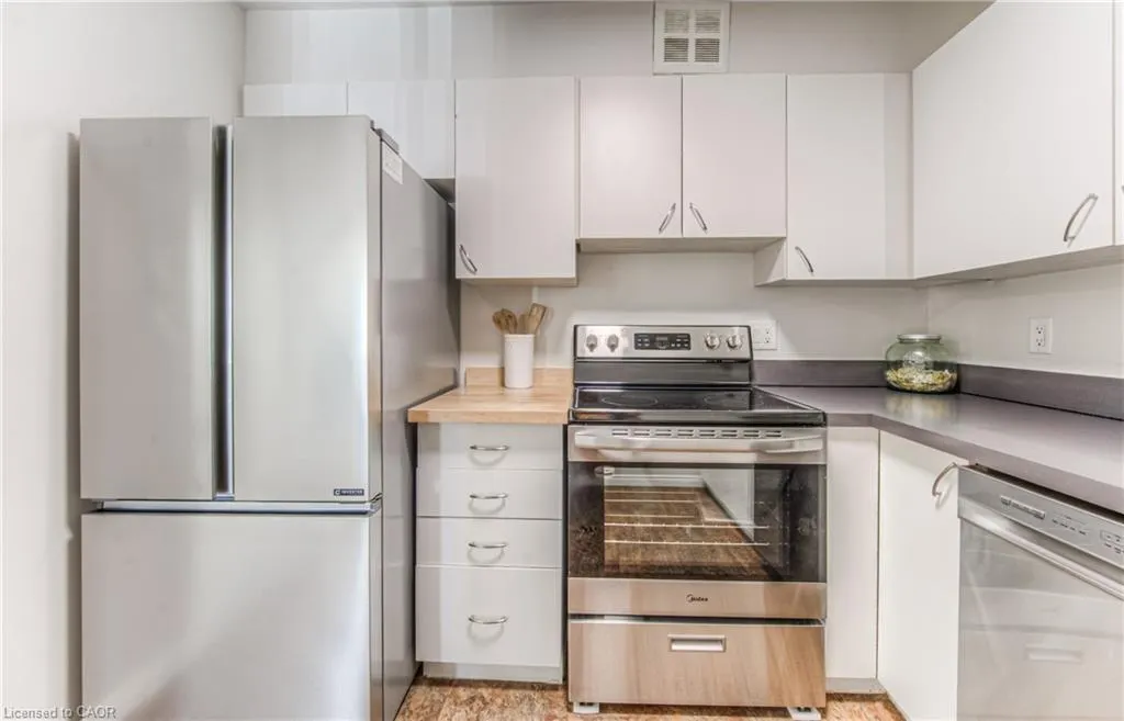 15 Hofstetter Avenue, #213