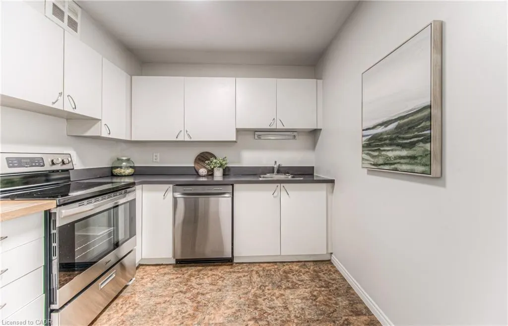 15 Hofstetter Avenue, #213